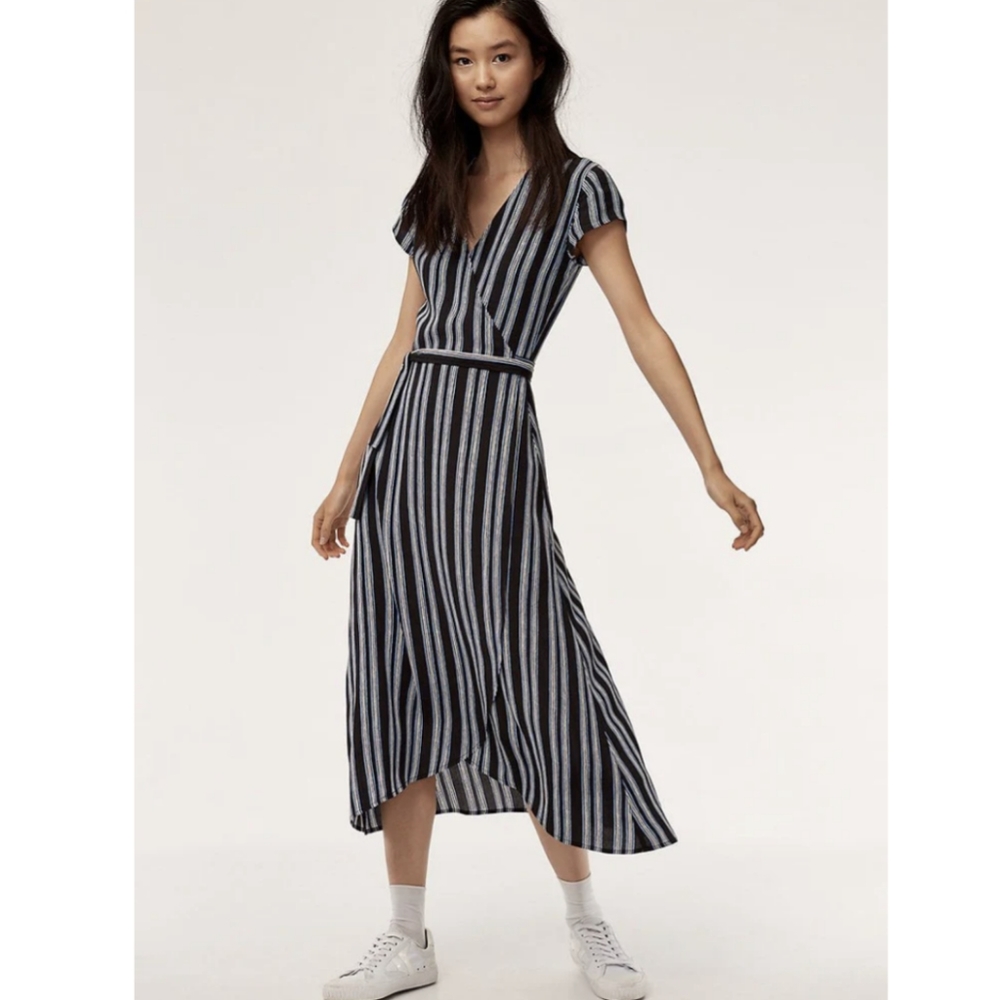 NWOT Aritzia Wilfred Free Jessa Wrap Dress